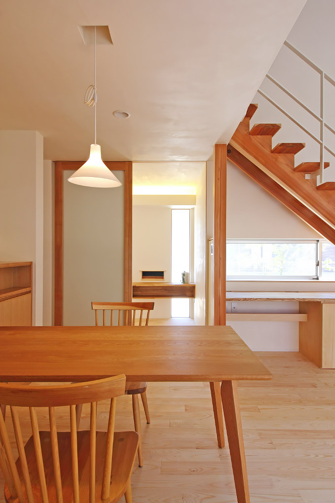 室の家-ダイニング