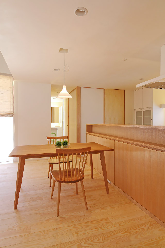 室の家-ダイニング