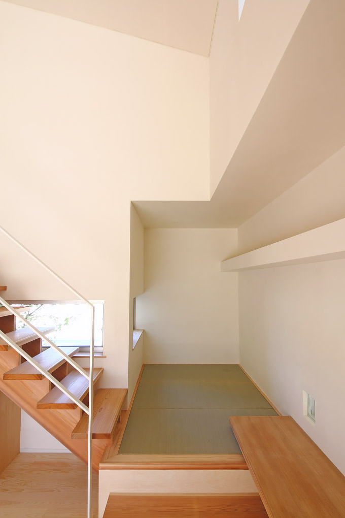 室の家-小上がりの和室