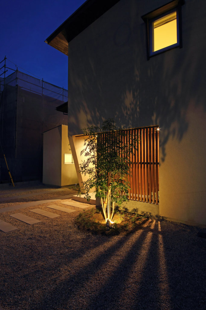 室の家-外観・屋外照明