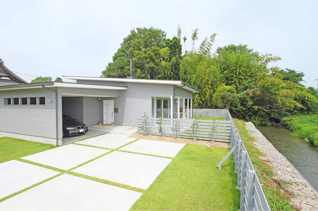 北筋の家-ガレージ